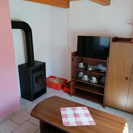 Rekreacni Chata U Hamerskeho Potoka Apartment *