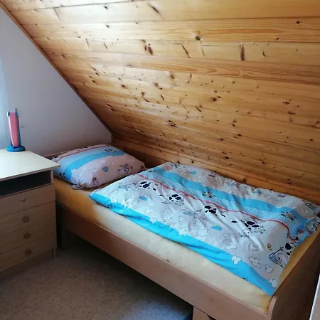 Rekreacni Chata U Hamerskeho Potoka Apartment Rodvinov